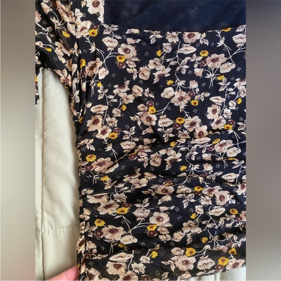 Astr Ruched Top - Picture 7 of 8